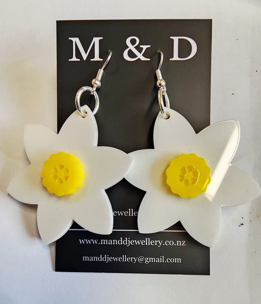 Pointy Daffodil Dangles Earrings