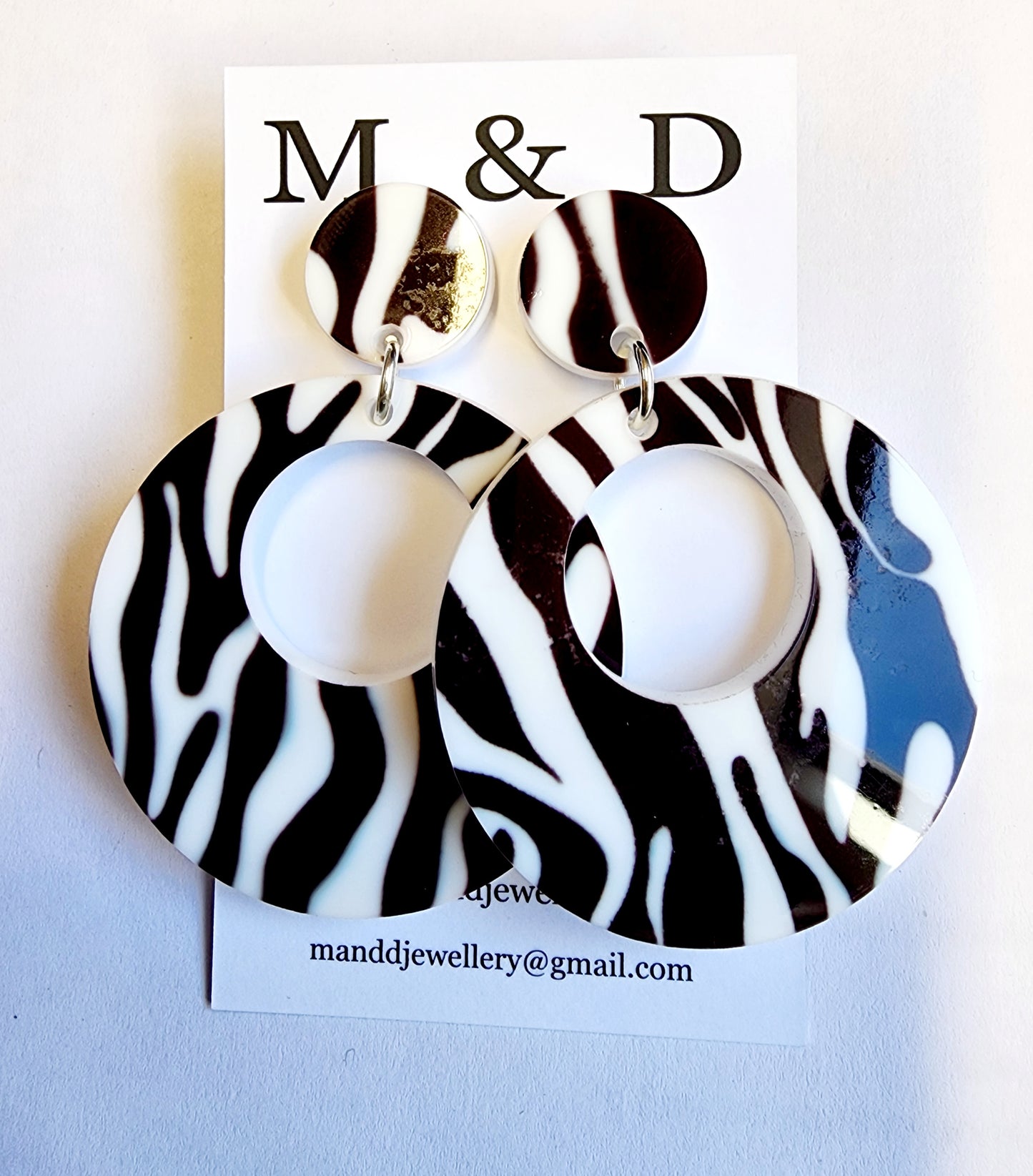 Patterned Animal circle stud dangles earrings