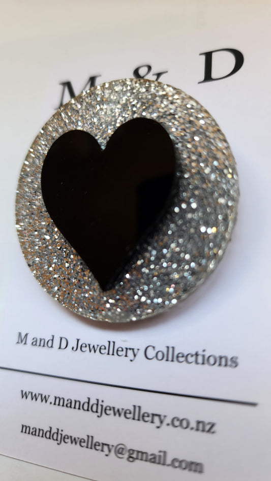 Brooch Heart on a Disc