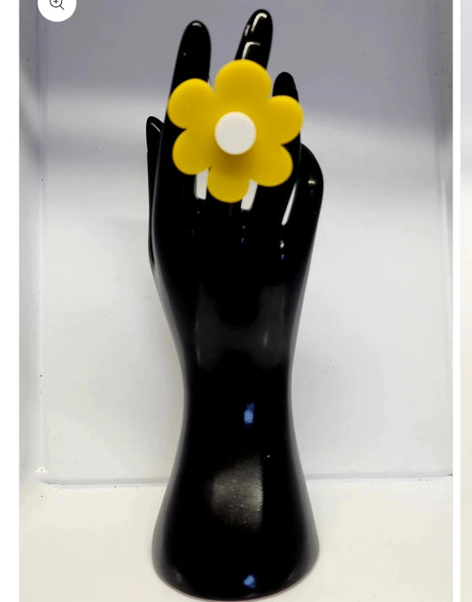 Flora Daffodil Ring