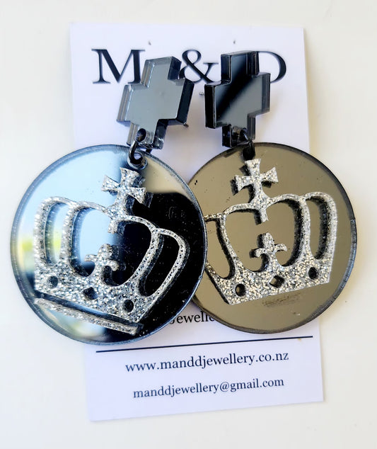 Crown on Disc Stud Dangles Earrings
