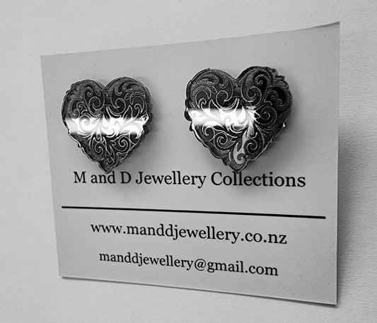 Heart Engraved Mirror Filigree Studs
