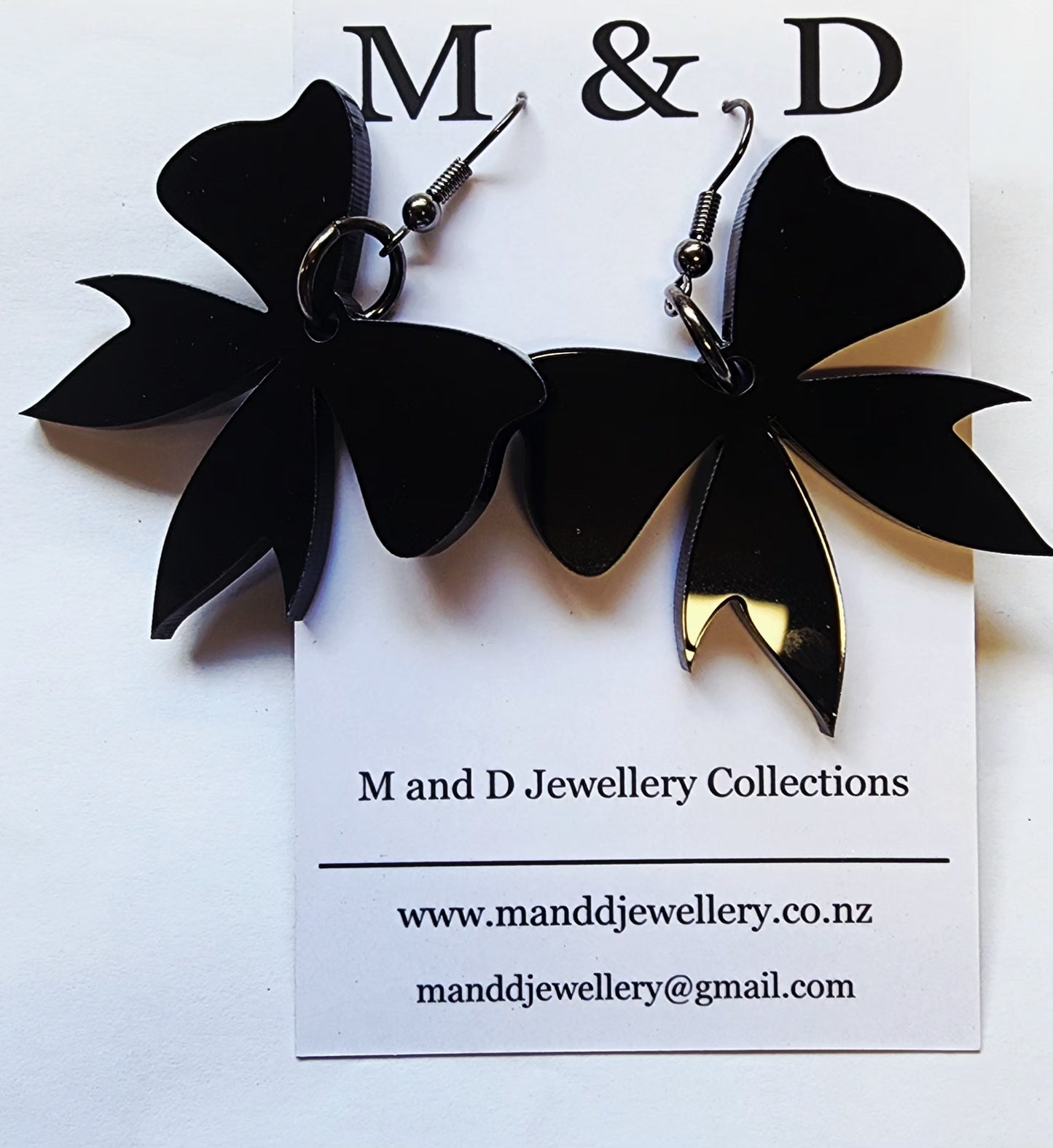 Bow Dangles Earrings