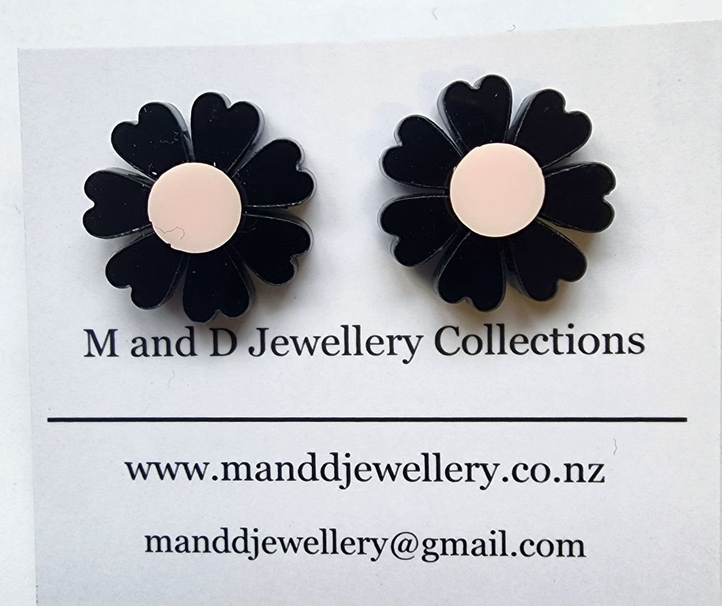 Daisy Studs