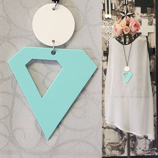 Offset Diamond Aqua with White Top