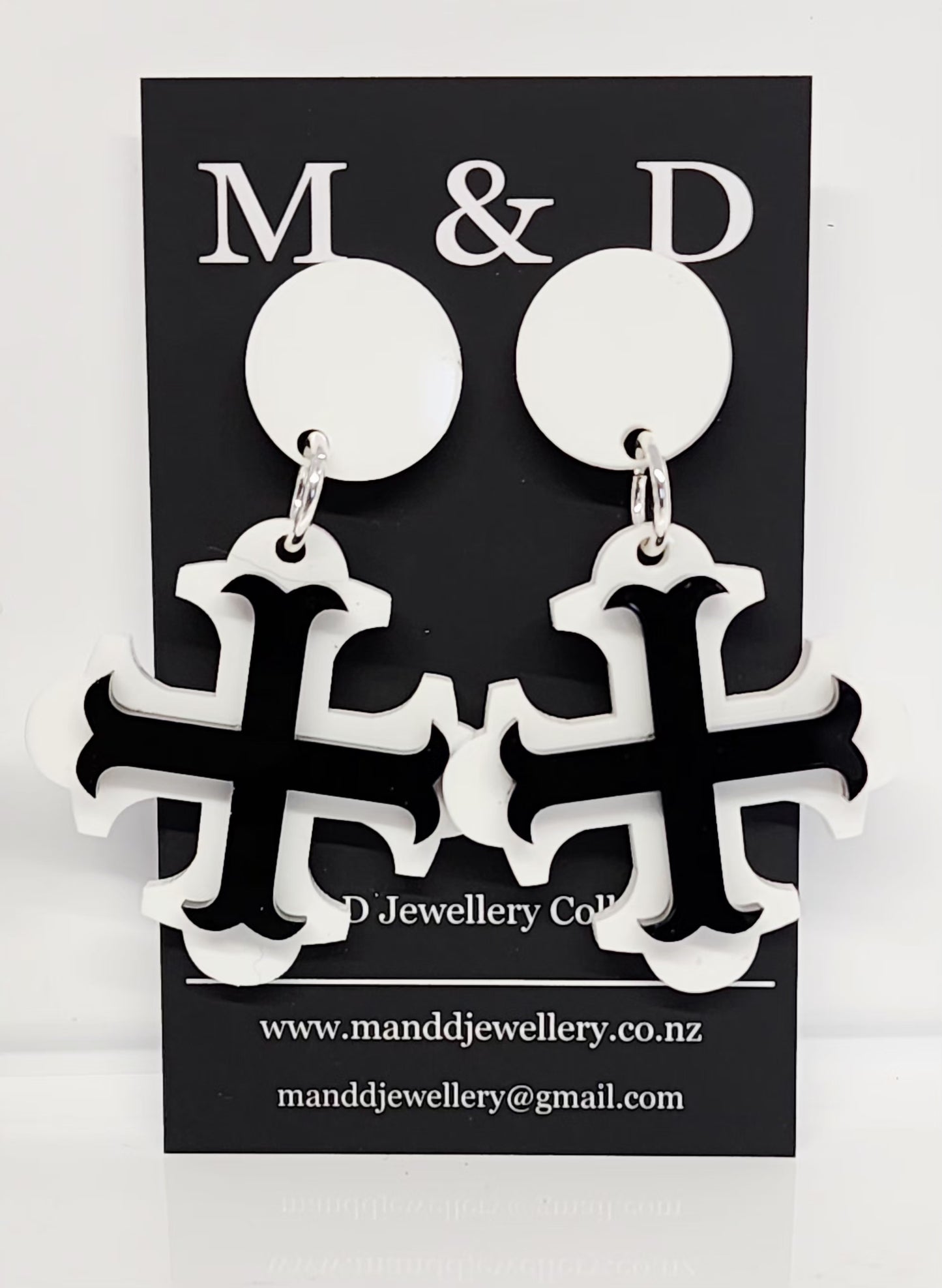 Botonee Cross with Bar Stud Dangles Medium.