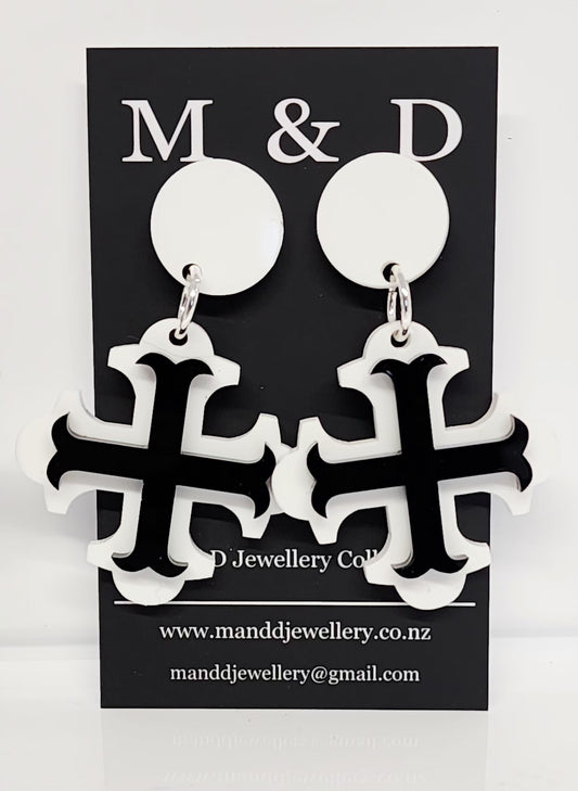 Botonee Cross with Bar Stud Dangles