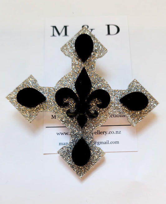 Brooch 4 point Silver Glitter Cross with Fleur de lis