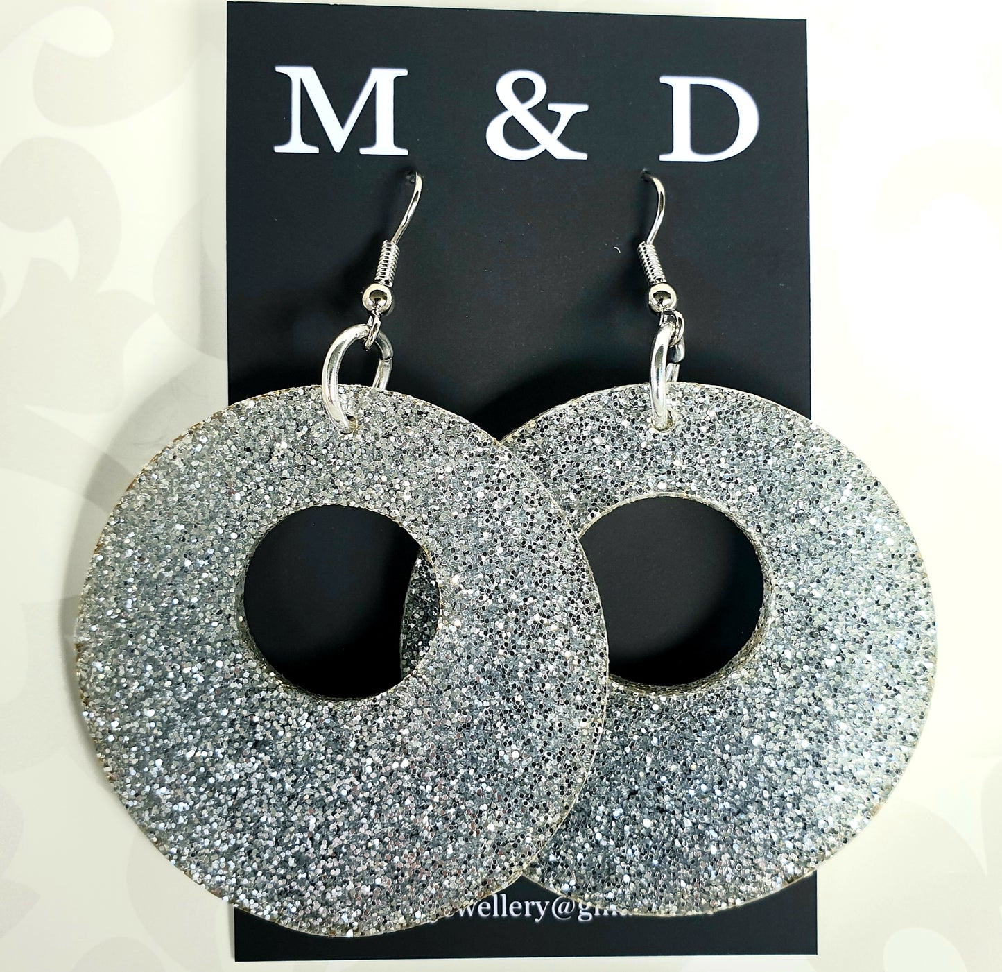 Glitter Classic Circle cutout earrings