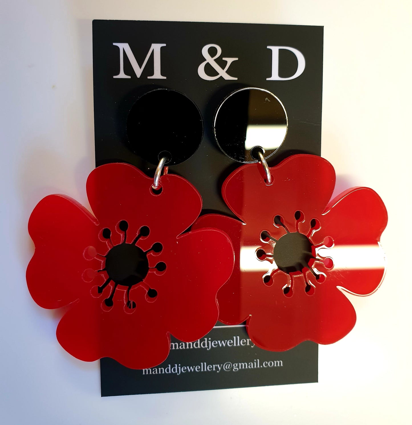 Poppy Too Earrings Stud Dangles