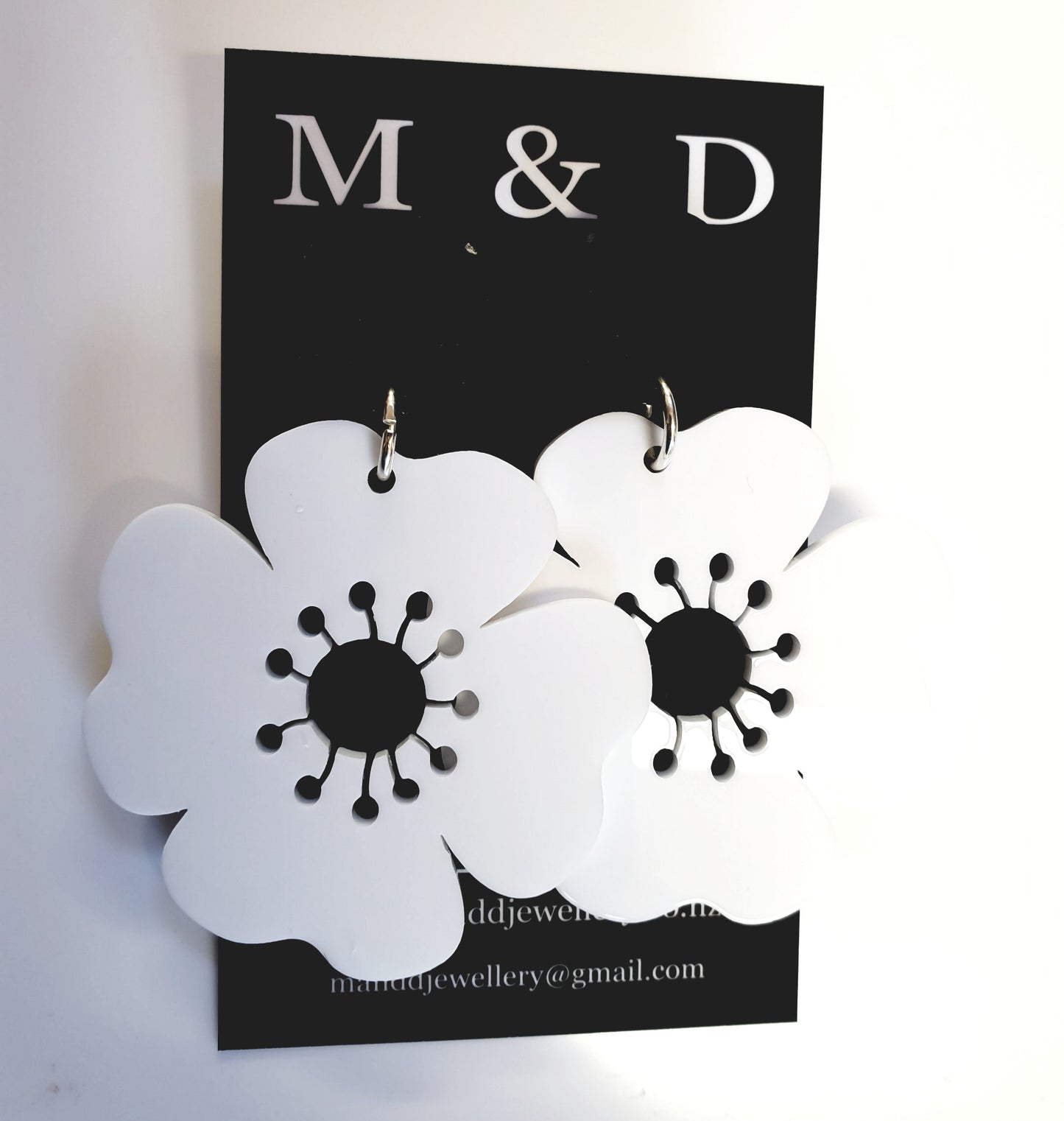 Poppy Too Earrings Stud Dangles