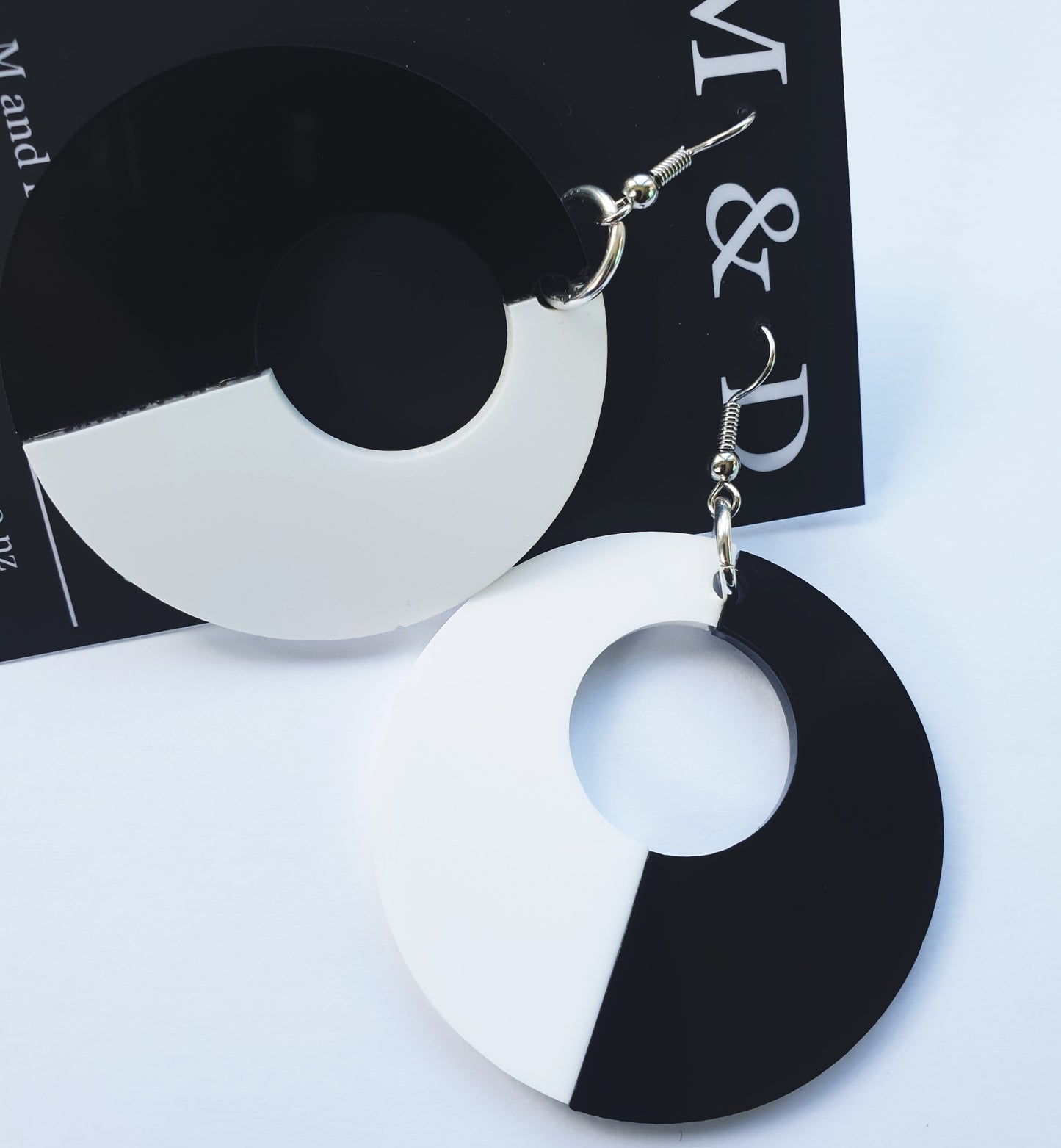 Spliced Circle Dangles Earrings