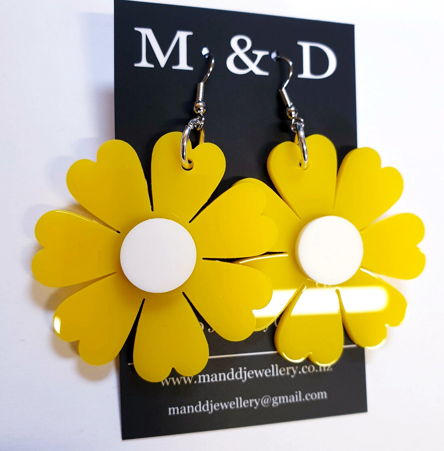 Daisy Dangles Earrings