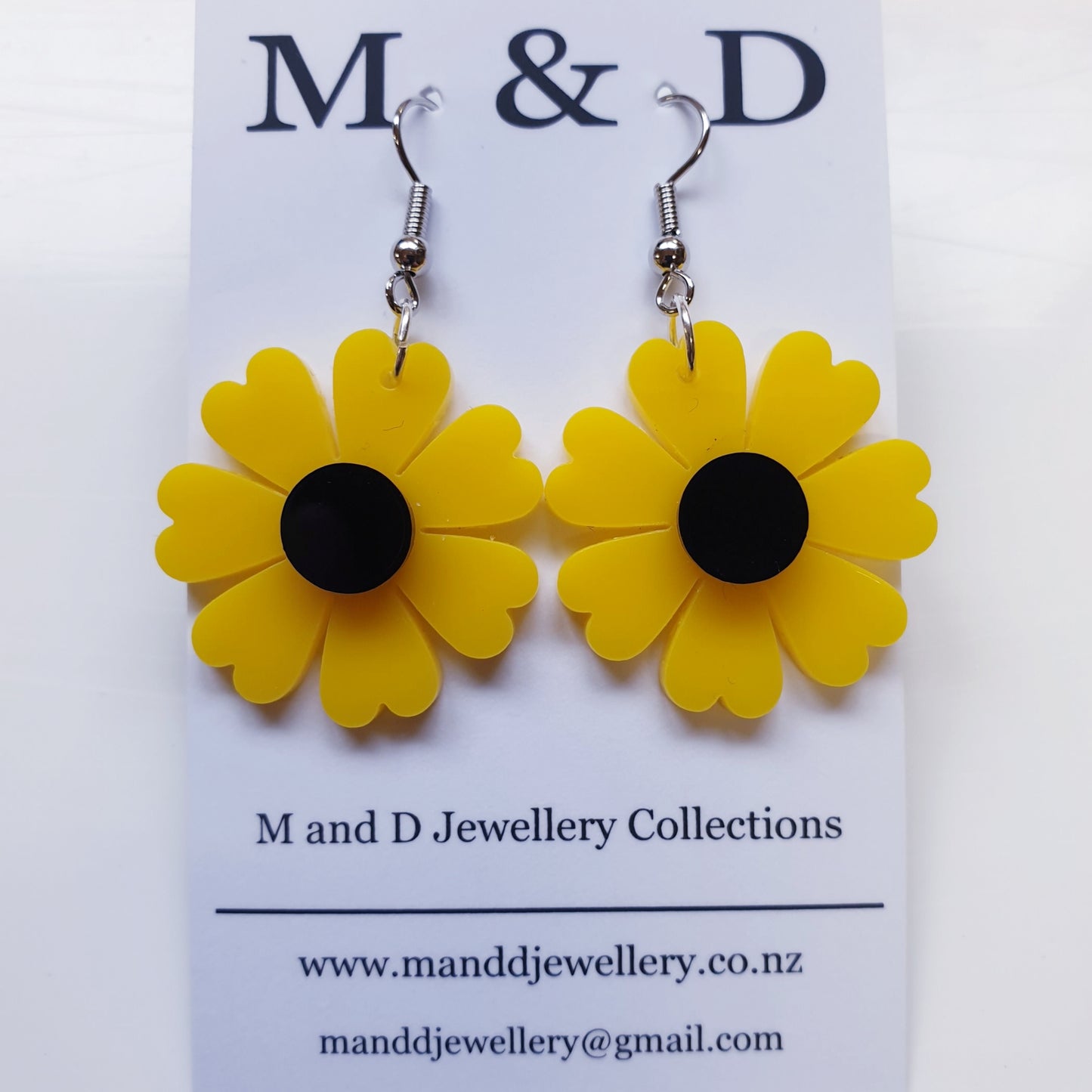 Daisy Little Dangles