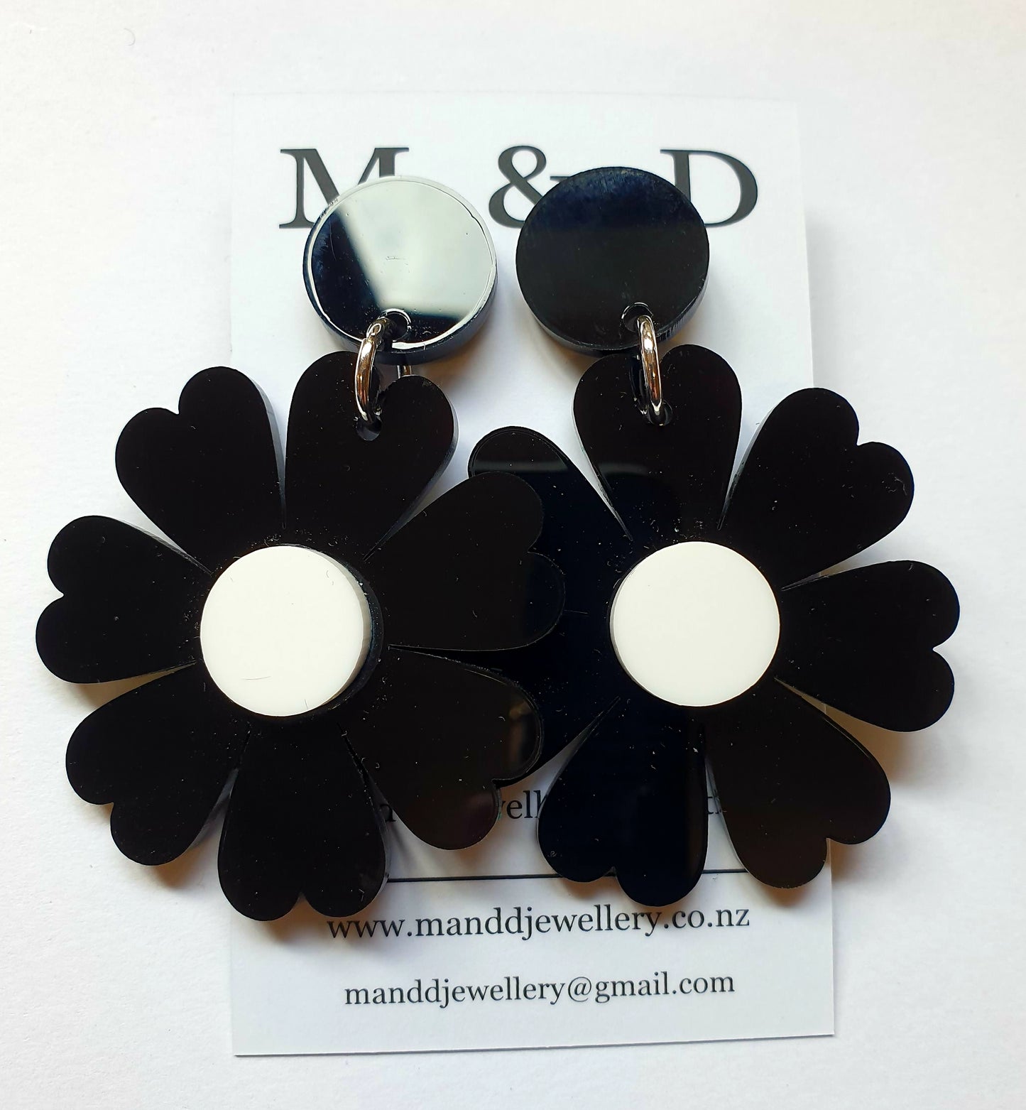 Daisy Stud Dangles Earrings