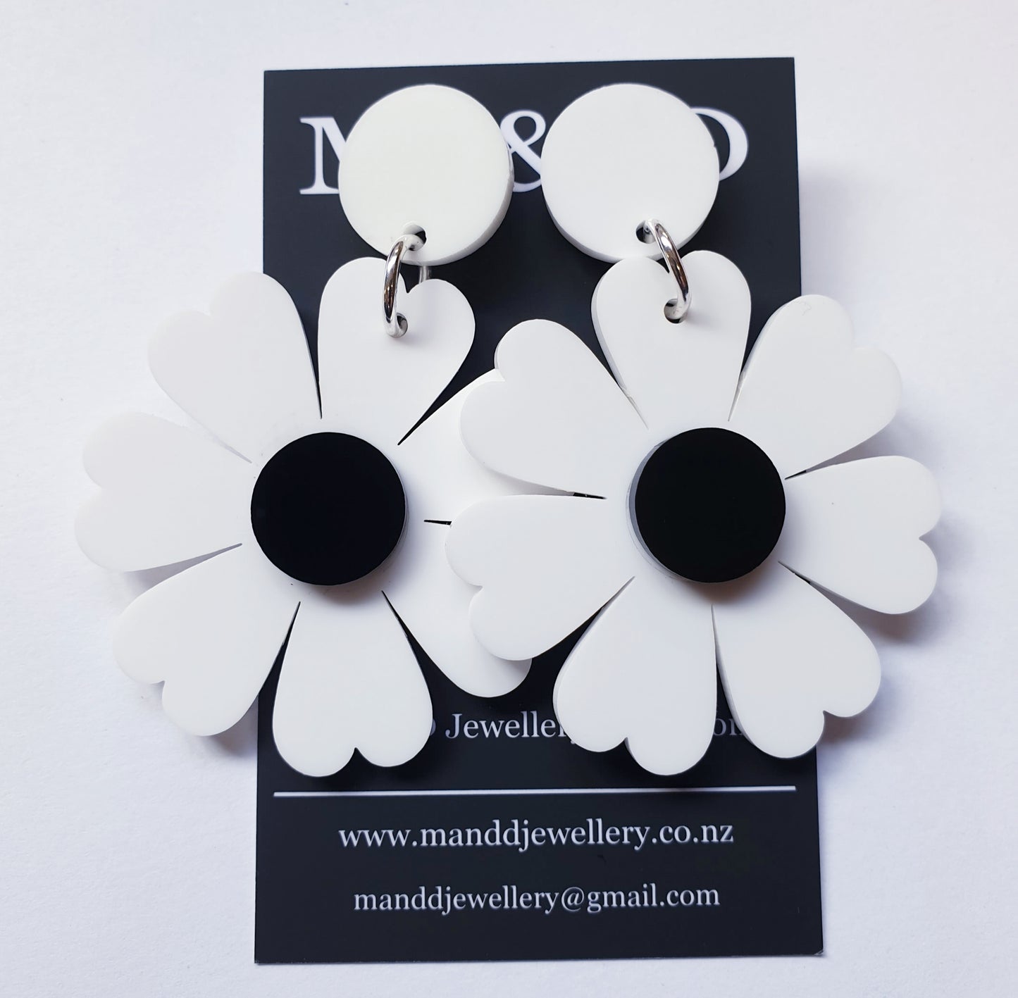 Daisy Stud Dangles Earrings