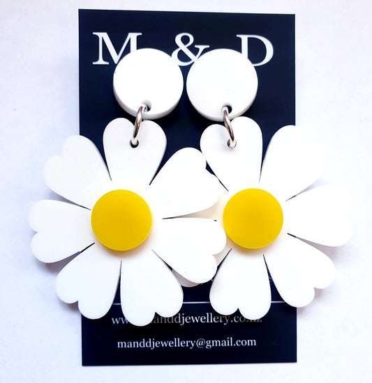 Daisy Stud Dangles Earrings